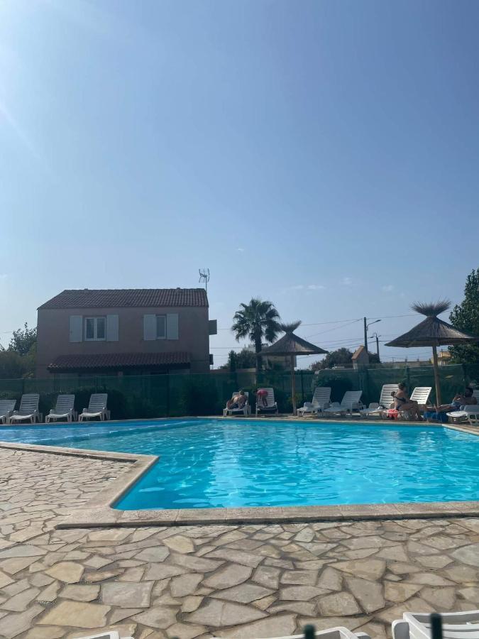 Villa Les Marines D'Helios Le Castellas Exterior foto